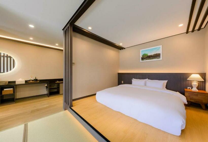 חדר סטודיו סטנדרד, Harusida