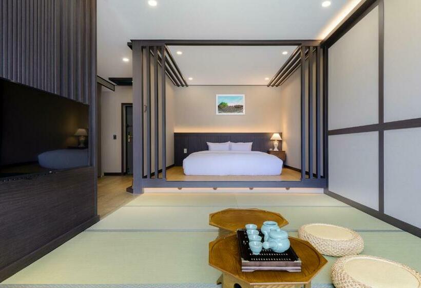 חדר סטודיו סטנדרד, Harusida