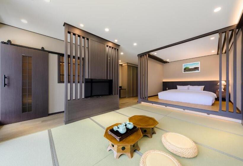 חדר סטודיו סטנדרד, Harusida