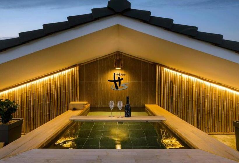 סטודיו דלוקס, Harusida