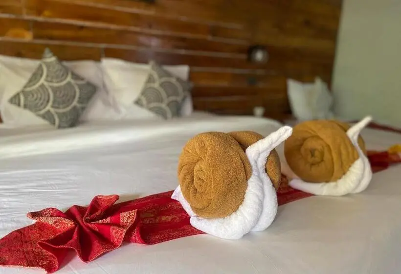 اتاق استاندارد سه تخته با چشمانداز باغ, Coconut Lanta Resort @klong Dow Beach