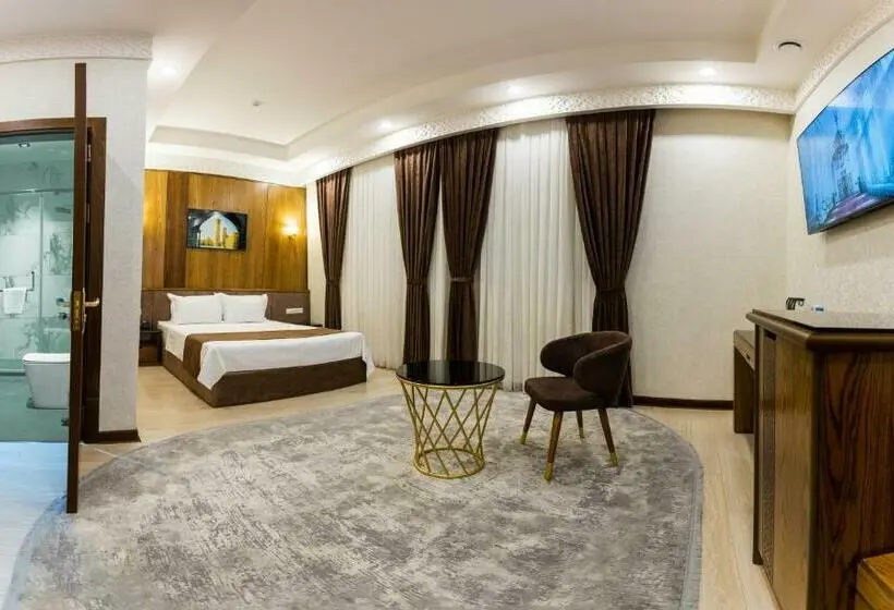 اتاق لوکس با بالکن, Paradise Plaza Luxury