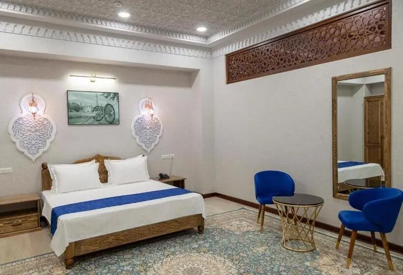 سوئیت با وان آب گرم, Paradise Plaza Luxury