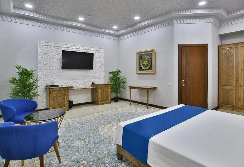 سوئیت با وان آب گرم, Paradise Plaza Luxury