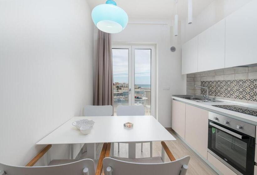 Triple Room Sea View, Appartamenti Savelletri Via Del Porto