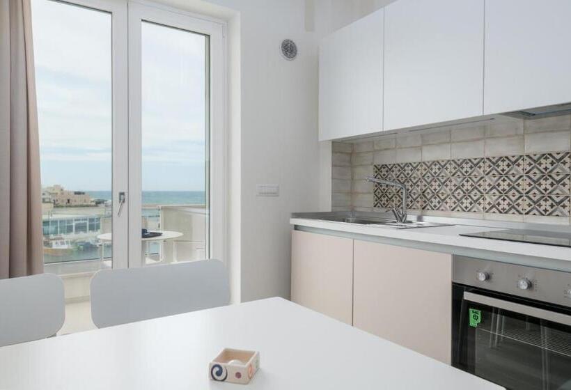 Triple Room Sea View, Appartamenti Savelletri Via Del Porto