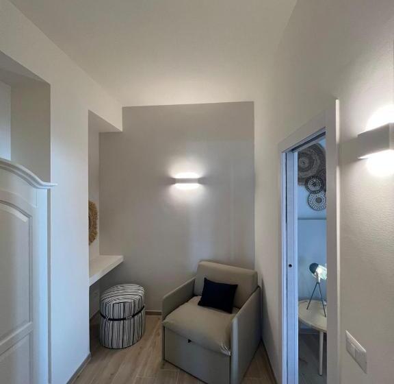 수피리어 트리플룸 바다 전망, Appartamenti Savelletri Via Del Porto