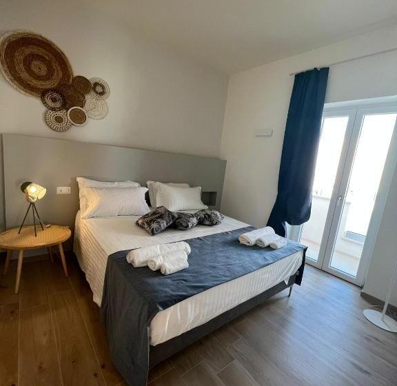 수피리어 트리플룸 바다 전망, Appartamenti Savelletri Via Del Porto