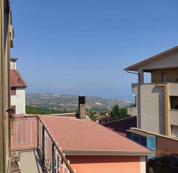 スタンダードトリプルルーム, L Angolo Della Pizza Somel