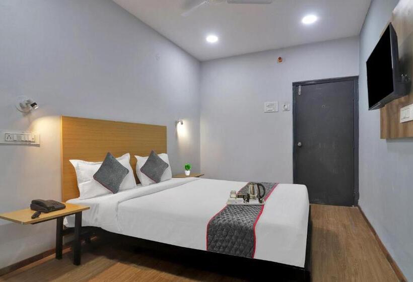 اتاق کلاسیک سه تخته, Townhouse S Continental