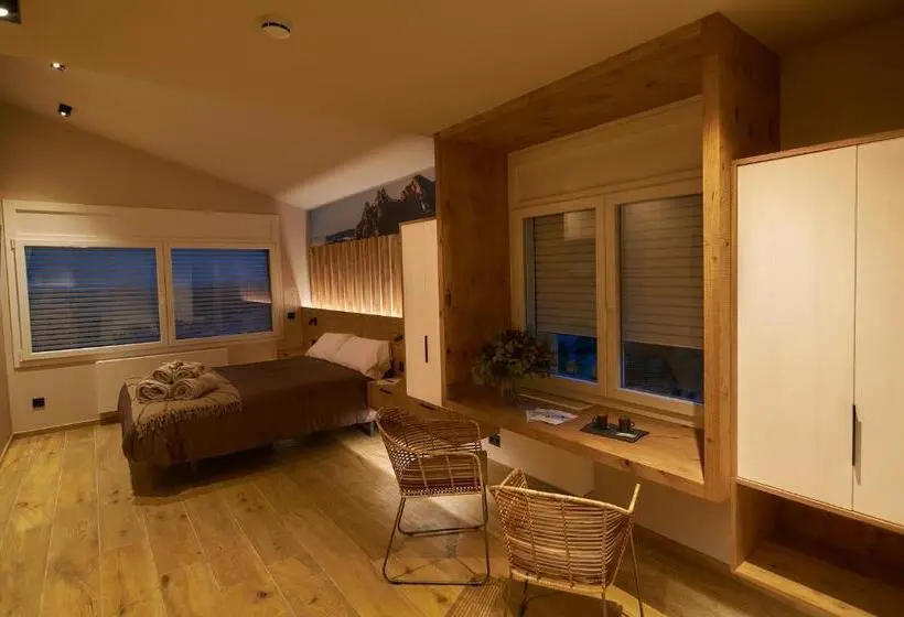 Standard Kolmen Hengen Huone, La Cabana Berga