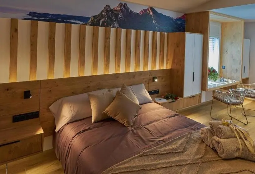 Standard Kolmen Hengen Huone, La Cabana Berga