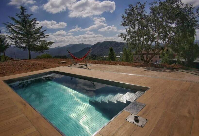 标准三人间, La Cabana Berga