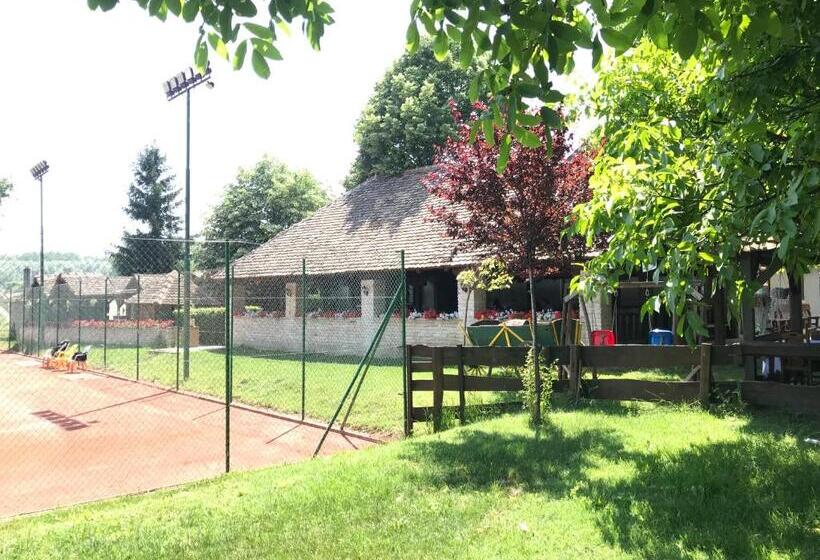 سوییت, Petlov Salaš Rooms