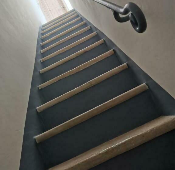 اتاق لوکس با بالکن و چشم‌انداز دریا, Mareluna