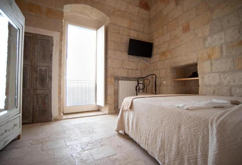 اتاق لوکس با بالکن و چشم‌انداز دریا, Mareluna