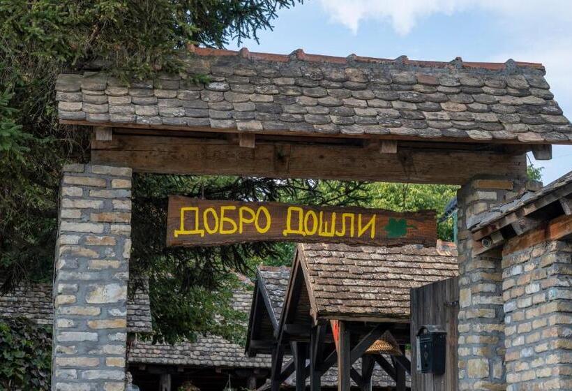 اتاق استاندارد سه نفره, Petlov Salaš Rooms