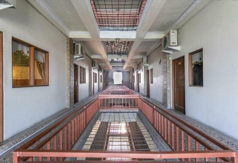 Номер Superior, Urbanview Hotel Kanca Banjarmasin By Reddoorz