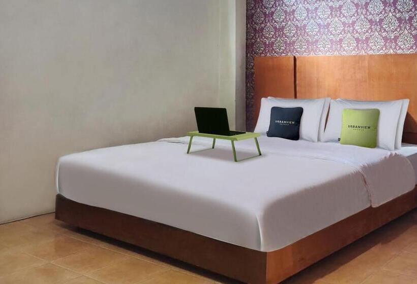 Номер Deluxe, Urbanview Hotel Kanca Banjarmasin By Reddoorz