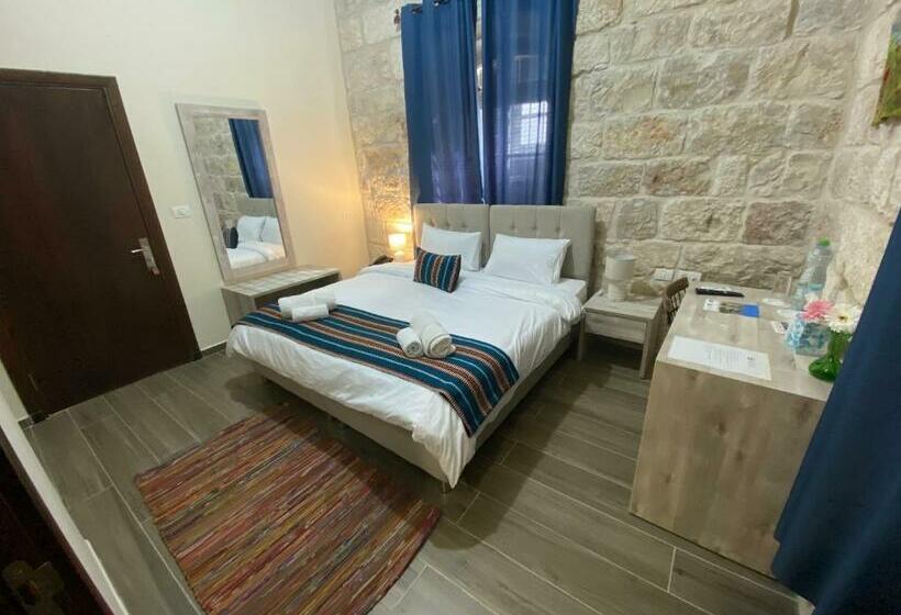 اتاق استاندارد, Ma An Lil Hayat Boutique