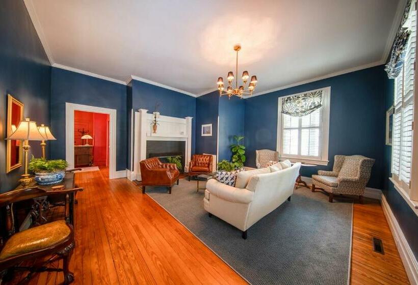 غرفة قياسية, The Edenton Collection Captain S Quarters Inn