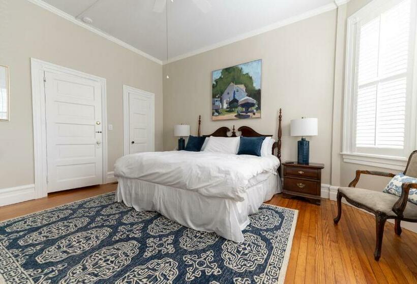 غرفة قياسية, The Edenton Collection Captain S Quarters Inn