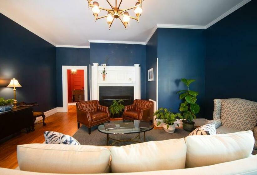 غرفة قياسية, The Edenton Collection Captain S Quarters Inn