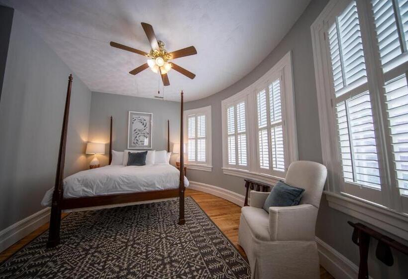 غرفة قياسية, The Edenton Collection Captain S Quarters Inn