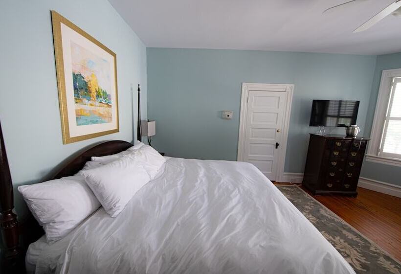 غرفة قياسية, The Edenton Collection Captain S Quarters Inn