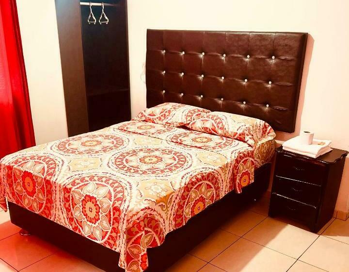 חדר סטנדרט, Hospedaje Nápoles