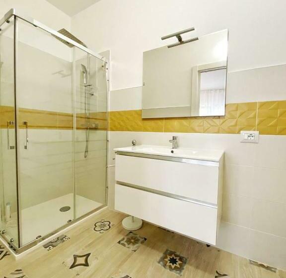 اتاق استاندارد, Cocciu D Amuri