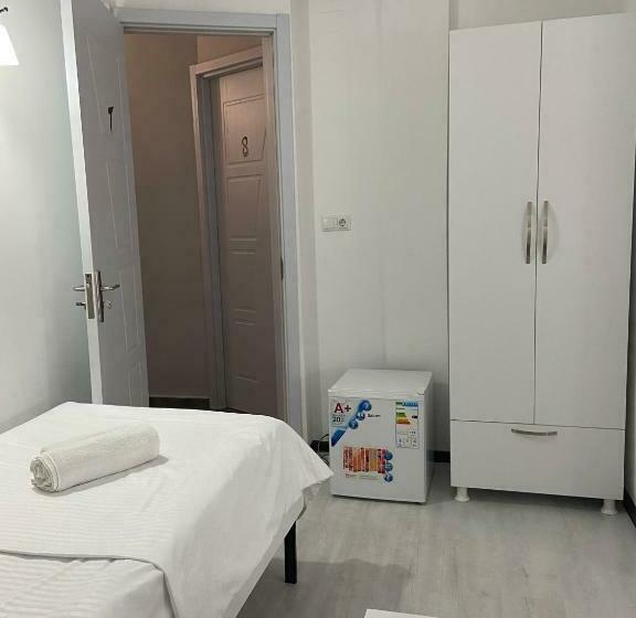 اتاق خانوادگی, Guest House   Green Space