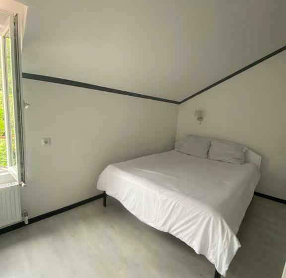 اتاق اکونومی, Guest House   Green Space