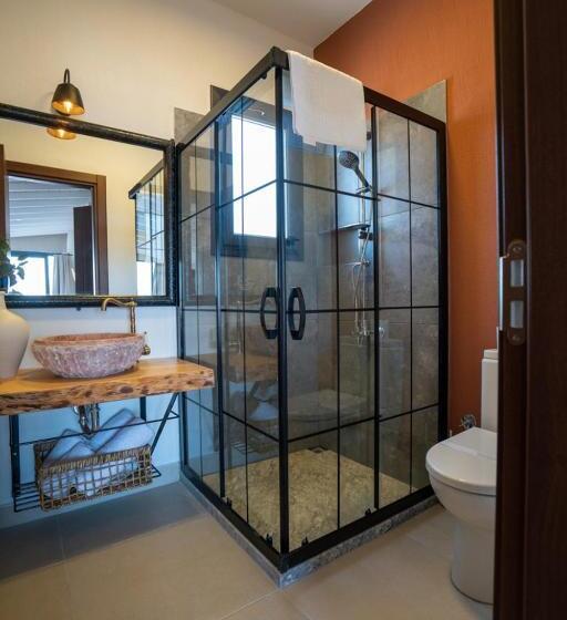 غرفة ديلوكس مطلّة علي البحر مزوَّدة بشُرفة, Ajlan Oia