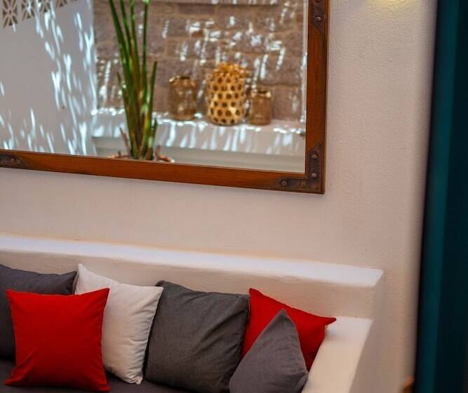 غرفة قياسية, Ajlan Oia