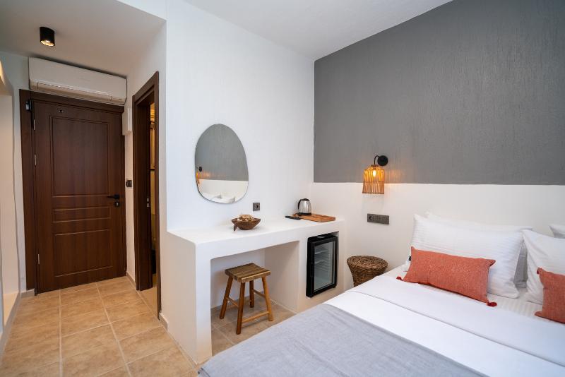 غرفة قياسية, Ajlan Oia