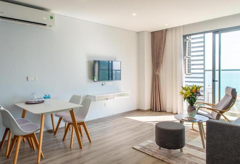 اتاق خانوادگی با چشم‌انداز دریا, Marina Suites Apartment