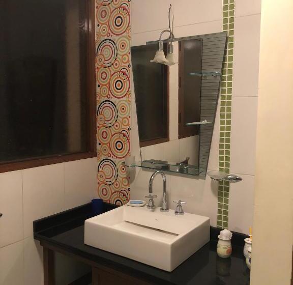 اتاق لوکس, Belle Ville