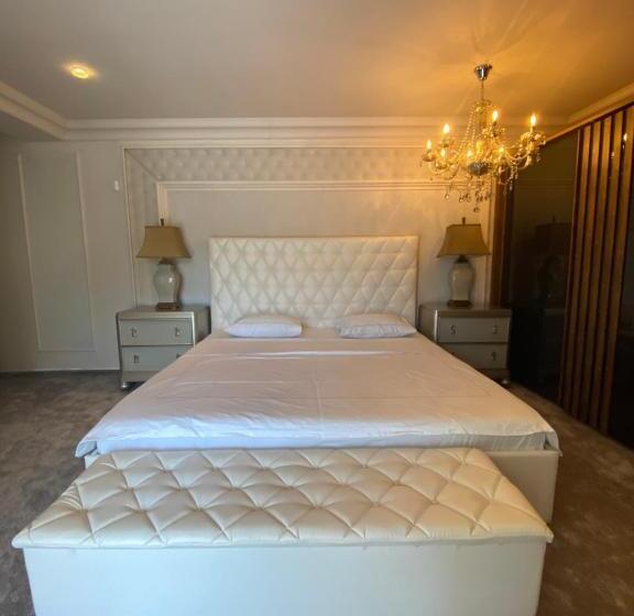 豪华套房, Zarzuela