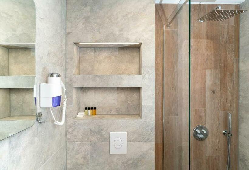 اتاق لوکس, Ornament Hotel And Apartments