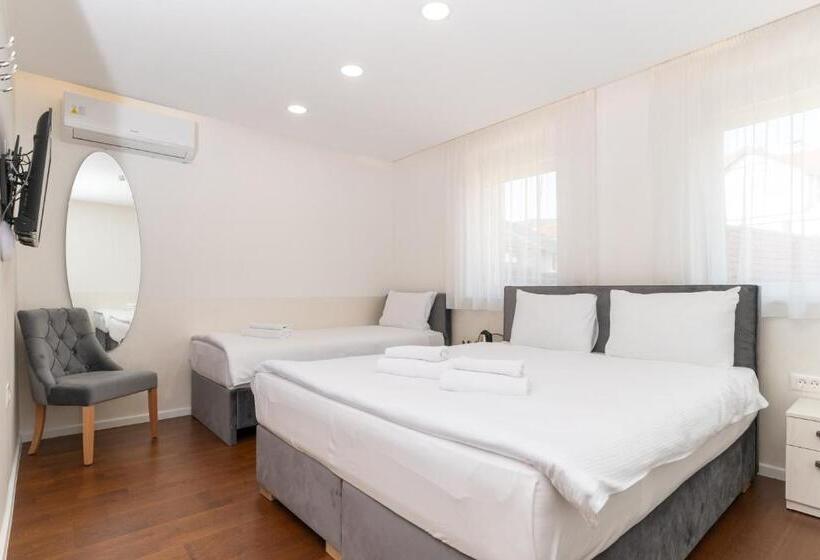 اتاق ساده سه نفره, Ornament Hotel And Apartments