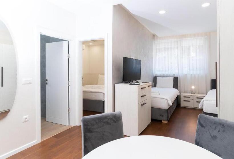 استودیوی لوکس, Ornament Hotel And Apartments