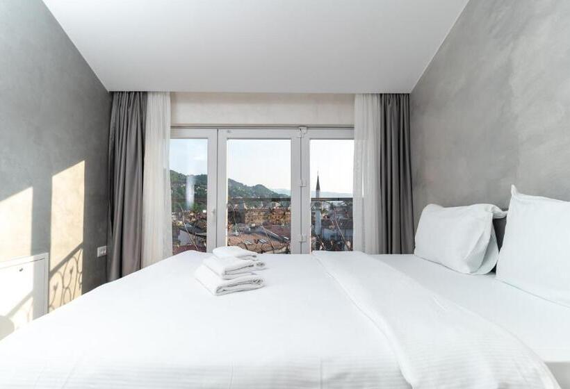 سوئیت پرزیدنت, Ornament Hotel And Apartments