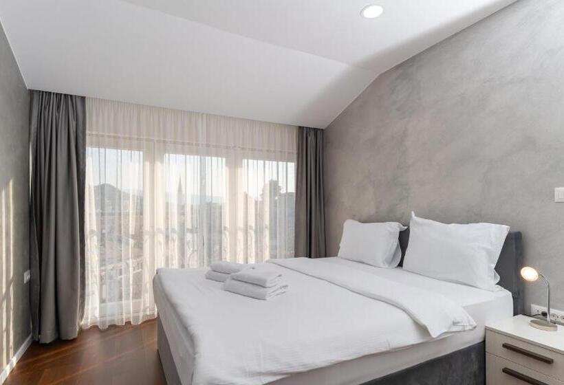 سوئیت پرزیدنت, Ornament Hotel And Apartments