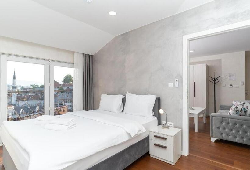 سوئیت پرزیدنت, Ornament Hotel And Apartments