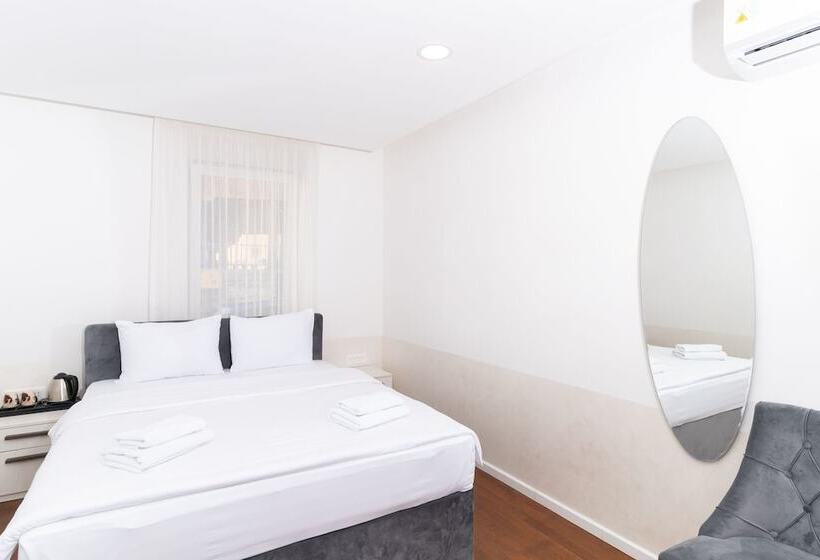 اتاق لوکس, Ornament Hotel And Apartments