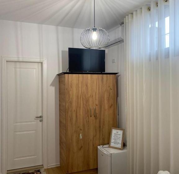 اتاق استاندارد, çuçi B&b