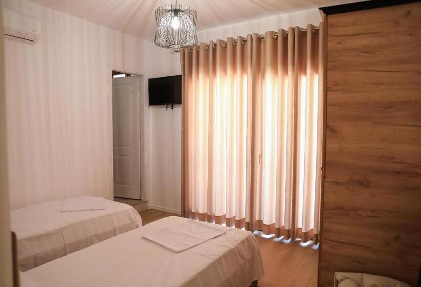 اتاق استاندارد با بالکن, çuçi B&b