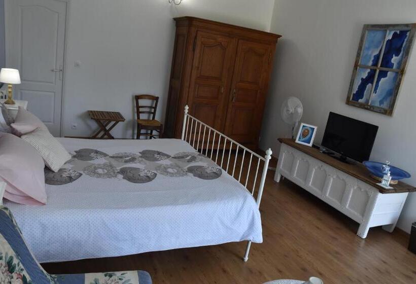 Номер Стандарт, La Little School Chambres D Hôtes à Arçay