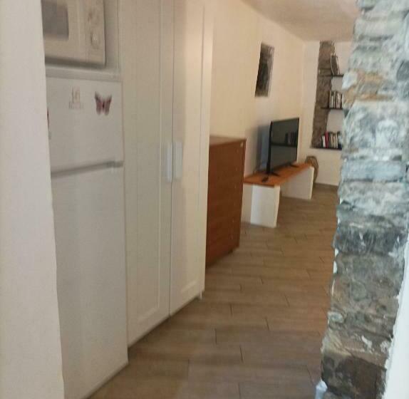 غرفة قياسية, Lotus Flower